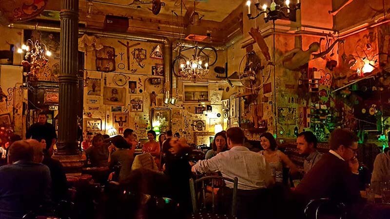 Csendes Vintage Bar and Cafe